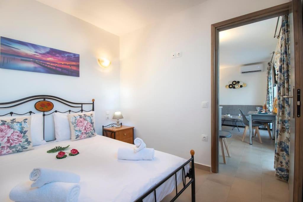 Sunset View Apt In South Crete Achlia Exterior photo